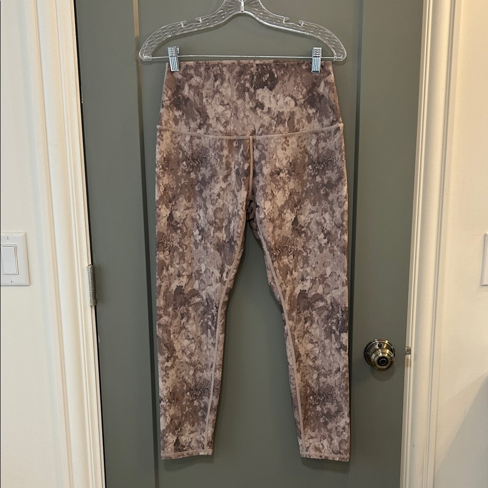 Reebok Brown Patterned leggings  size large